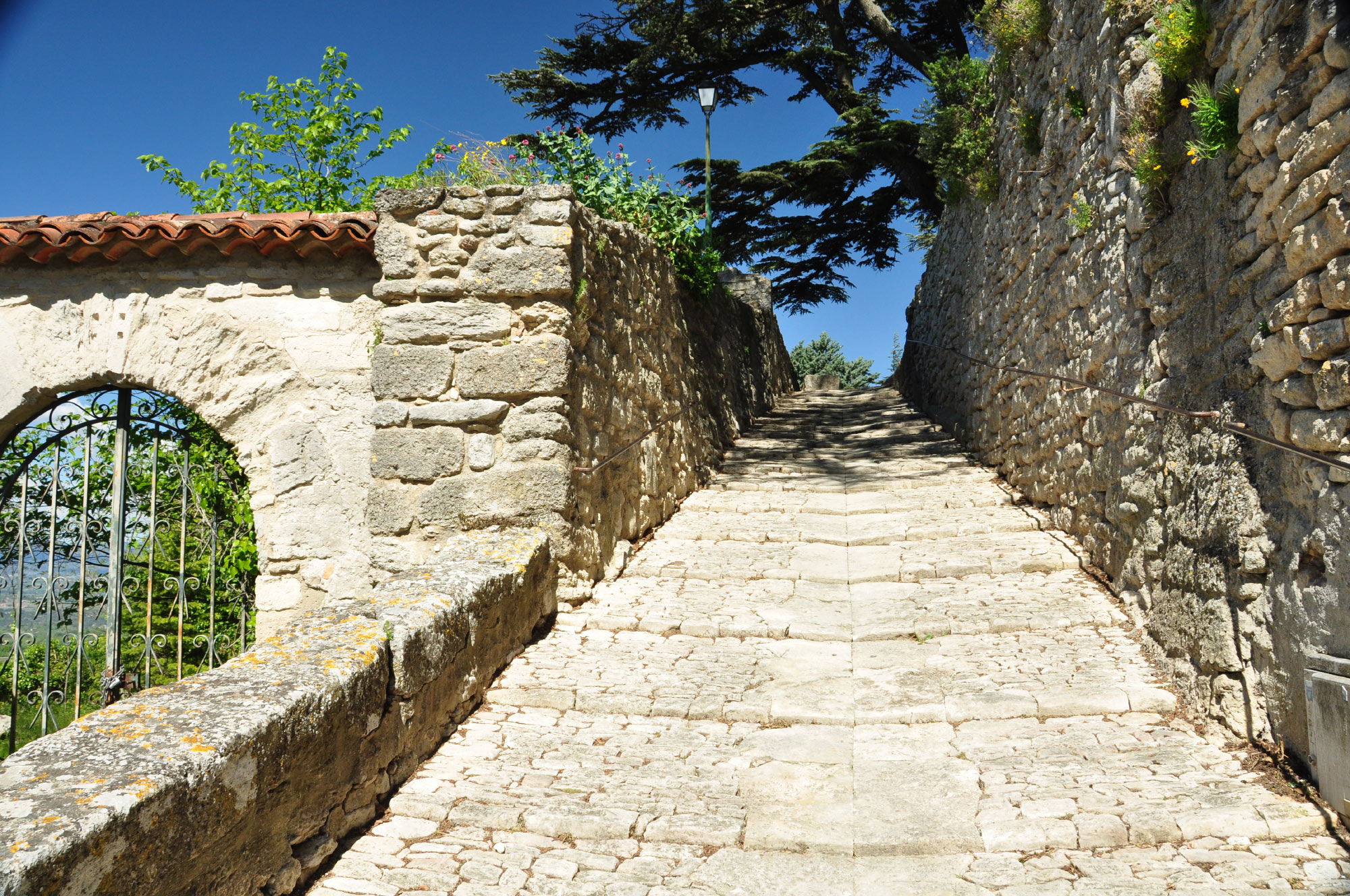 Bonnieux